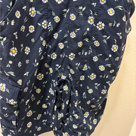 Duluth Trading Co Heirloom gardening bib overalls shortalls size small daisy - Picture 7 of 8